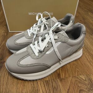 Michael Kors gray silver casual lace up shoes sneakers women's 7 new